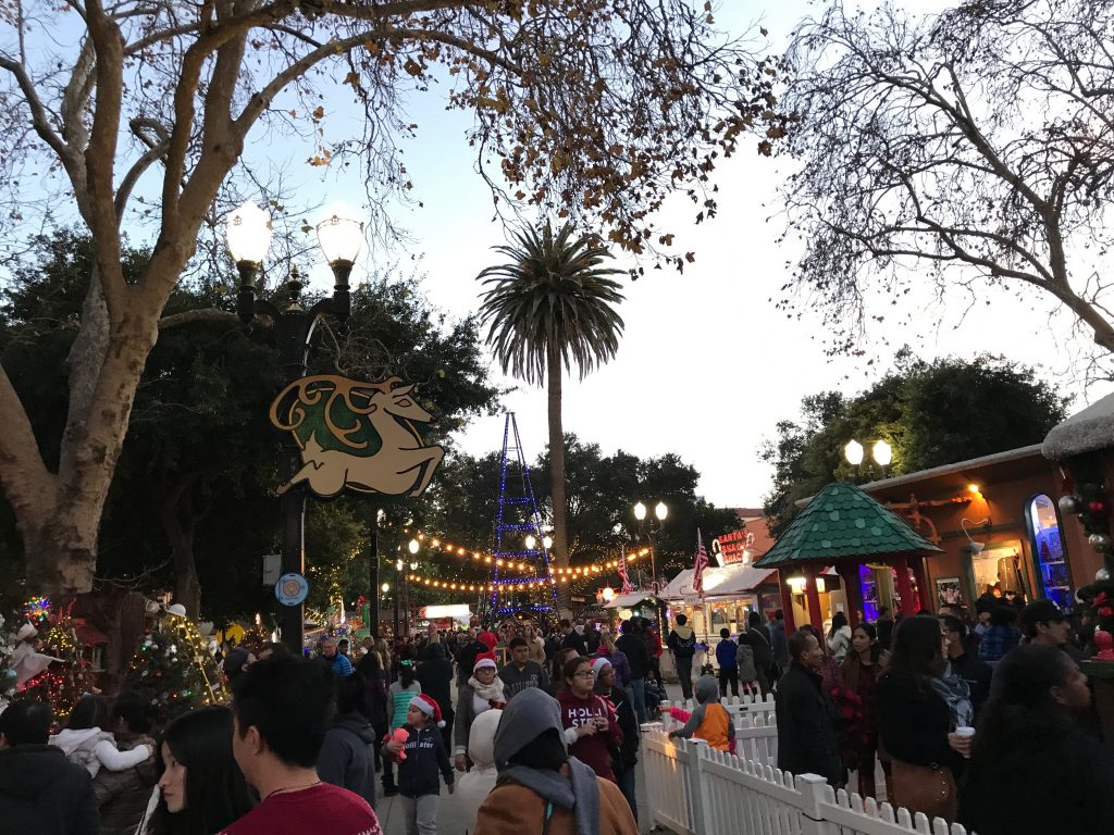 【サンノゼ】ツリーも遊園地も楽しめる大規模なクリスマスイベント ＃Christmas In The Park SF CLIP